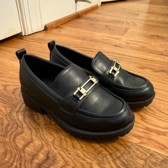 Gap Kids Toddler Black Loafers with Gold Detail Size 9 - Picture 1 of 8